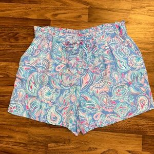 Lilly Pulitzer Cotton draw string shorts with pocket.  Great condition.